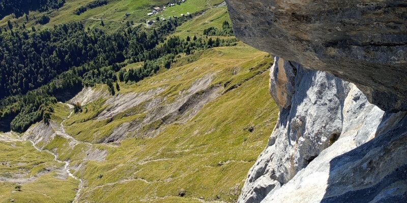 "URL_DE_L_IMAGE_TOUR_D_AREU" 